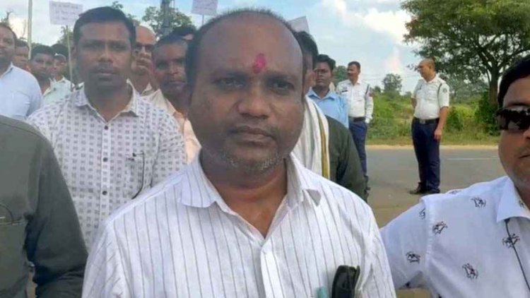 धान खरीदी में लापरवाही करना पड़ा बड़ा महंगा, शिवकुमार और ऋषिकांत को सेवा से किया बर्खास्त, आदेश जारी, मचा हड़कंप