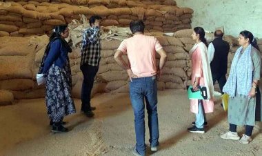 अभनपुर और राजिम की तीन राइस मिलों से 525 क्विंटल से ज्यादा और देवभोग में 67 बोरी अवैध धान के साथ पिकअप जप्त, मचा हड़कंप