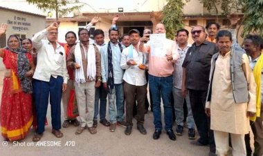 सत्याग्रही किसानों को प्रतिमा सुपुर्द करने का अदालत ने दिया आदेश, छत्तीसगढ़ महतारी की जय के लगे नारे, किसान संगठनों में उत्साह का माहौल