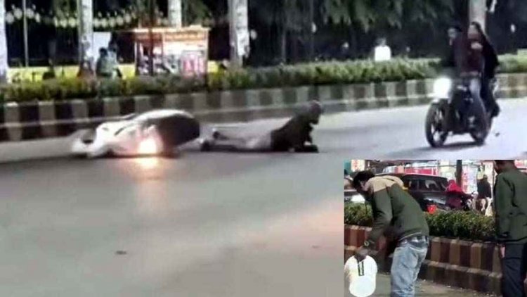 पिकअप की लापरवाही सड़क पर गिरा ऑयल, सड़कों पर हादसों का खेल शुरु, आधा दर्जन हादसों से दहला शहर, लोगों ने डाली रेत