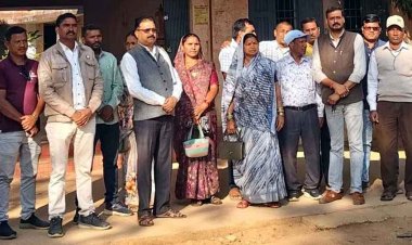 छुरा जनपद पंचायत में बड़ा शक्ति प्रदर्शन, प्रभारी सीईओ सतीश चन्द्रवंशी के समर्थन में सरपंच, सचिव व कर्मचारी संघ एकजुट