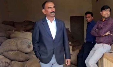 जिला प्रशासन की टीम ने भाजपा के पूर्व मंडल अध्यक्ष के घर मारा छापा, नेता सुनील गुप्ता ने दी धमकी, 400 से ज्यादा बोरी धान जब्त