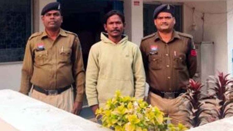 लिफ्ट लेने के बहाने रोककर डंडे से मारपीट, सब्जी लेने जा रहे युवक को लूटकर लूटेरा फरार, पुलिस ने तीन आरोपियों को गिरफ्तार कर भेजा जेल