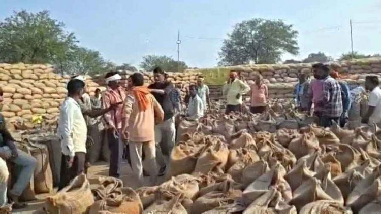 धान खरीदी केंद्र में मोबाइल आईडी लूटकर पत्रकारों पर जानलेवा हमला, लाठी-डंडों से लैस 20-25 नकाबपोशों ने दिया वारदात को अंजाम