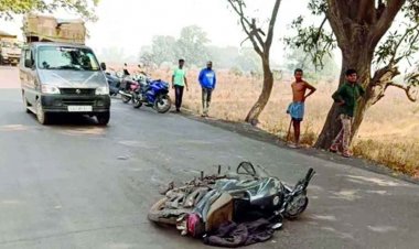 तेज रफ़्तार ट्रेलर बाइक सवार युवक को कुचला, मौके पर मौत, स्कूल के पास हादसे के बाद नाराज ग्रामीणों ने 5 घंटे तक किया चक्काजाम