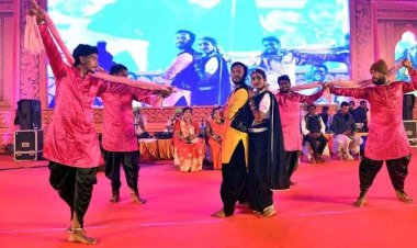 राजिम कुंभ कल्प में छत्तीसगढ़ी लोकसंस्कृति का उत्सव लोकमहक खल्लारी की प्रस्तुति पर थिरके दर्शक, MLA रोहित साहू ने किया औचक निरीक्षण