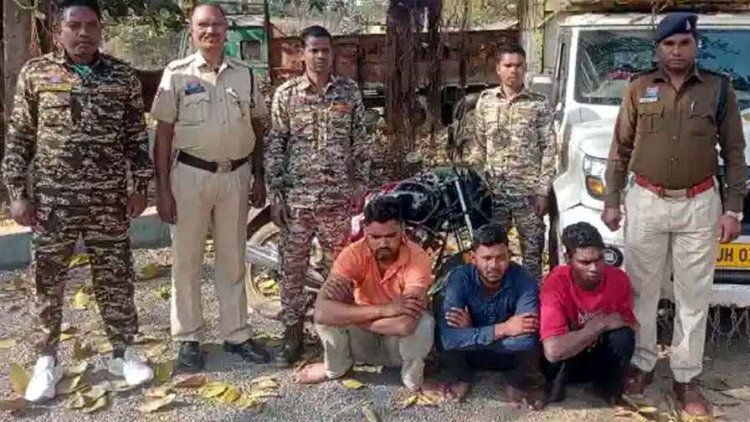 ऑपरेशन शंखनाद के तहत पुलिस की बड़ी कार्रवाई, तीन आरोपी गिरफ्तार, पिकअप और बाइक जब्त, बुचड़खाने ले जा रहे 24 नग गौवंश बरामद