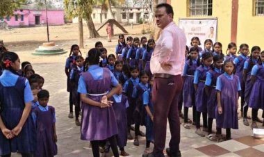 गरियाबंद में BEO महेश पटेल के औचक निरीक्षण से मचा हड़कंप, दर्जन भर से ज्यादा शिक्षक मिले अनुपस्थित, शिक्षकों को कारण बताओ नोटिस