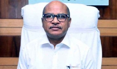 कलेक्टर ने गरियाबंद के 5 तहसीलदारों के कार्यक्षेत्र में बदलाव का लिया बड़ा फैसला, मयंक अग्रवाल छुरा रवाना, डिम्पल ध्रुव को मिली राजिम की जिम्मेदारी