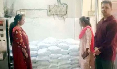 धमतरी में ‘OCENO’ ब्रांड के पानी पाउच की बिक्री पर लगी रोक, 150 बोरी जब्त, ​बिना अनुमति हो रहा निर्माण, खाद्य एवं औषधि विभाग की बड़ी कार्रवाई