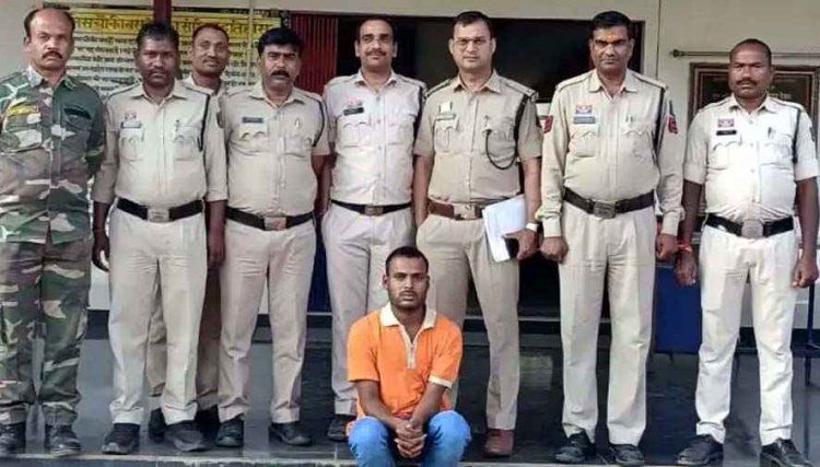 झूठी हाजिरी भरने से रोजगार सहायक ने किया इंकार, मनरेगा और पीएम आवास योजना के दस्तावेज में पेट्रोल डालकर लगाई आग, आरोपी सर्वेश गिरफ्तार