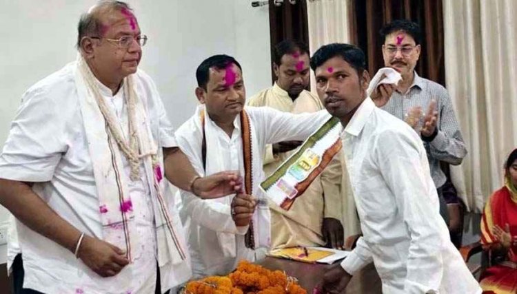 गरियाबंद जिले में कांग्रेस का बढ़ता जनाधार, लगातार हो रहे कांग्रेस प्रवेश, राजिम में भाजपा को लग रहा झटका, दर्जनों कार्यकर्ता कांग्रेस में शामिल