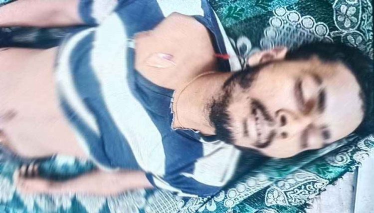 हैंडपंप चलाने कहा तो फॉरेस्ट चौकीदार ने युवक के पैरों पर टांगी से किया जानलेवा हमला, बोला- तुम्हारे बाप का नौकर नहीं हूं, इलाज के दौरान युवक की मौत