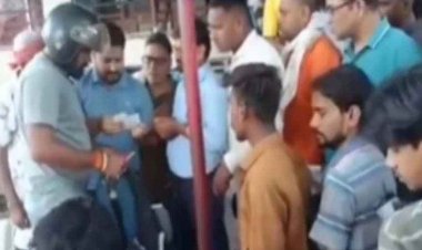 35 दिन में भी नहीं दे रहे सिलेंडर, स्टॉक खत्म के बोर्ड से बढ़ी नाराजगी, HP गैस एजेंसी में ग्राहकों का हंगामा, सस्पेंड, 12 हजार उपभोक्ता दूसरी एजेंसियों में शिफ्ट