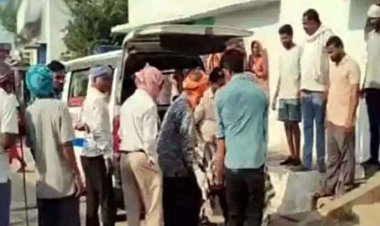 घर में जिंदा जलती रही महिला, पड़ोसियों ने तोड़ा दरवाजा, अन्दर मिली लाश, इलाके में दहशत का माहौल, हादसा या कुछ और?, जांच में जुटी पुलिस