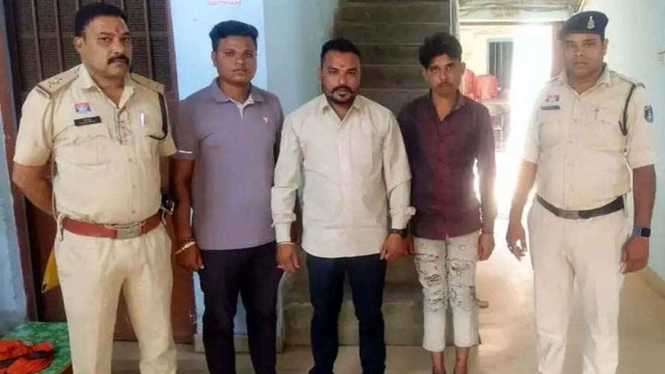 आरंग में गुंडागर्दी: सोनकर समाज के भवन पर जेसीबी चलाकर तोड़फोड़, पुलिस ने लिया सख्त एक्शन, JCB ड्राइवर समेत 3 आरोपी को गिरफ्तार कर भेजा जेल