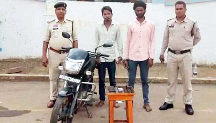 रायपुर में चाकू की नोक पर दो लूट की वारदात, 5 वर्षीय बेटे के सामने लुटेरों ने बाप को मारा चाकू, कैश और फोन लेकर फरार, दो आरोपी गिरफ्तार