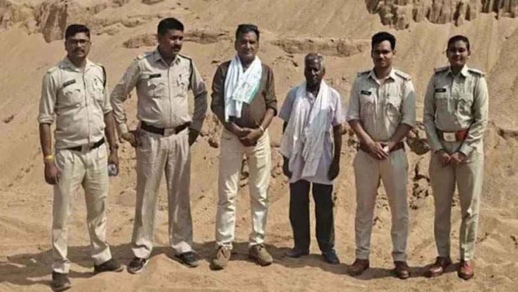 गोबरा नवापारा में अवैध रेत उत्खनन और भंडारण पर खनिज विभाग की ताबड़तोड़ कार्रवाई, 2 पोकलेन जब्त, कई भंडारणकर्ताओं को नोटिस जारी