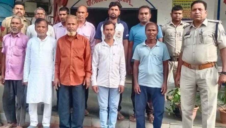 अदालत में सुनवाई के दौरान दो पक्षों के बीच मारपीट मामले में बड़ी कार्रवाई, पुलिस ने 10 आरोपियों को गिरफ्तार कर भेजा जेल, 8 अब भी फरार