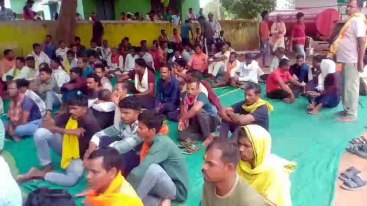कोकड़ी की बैठक में हजारों की संख्या में पहुंचे क्षेत्रवासी, समाधान शिविर में जाने से पहले बनाई रणनीति, किसान संघर्ष समिति ने लिया बड़ा फैसला