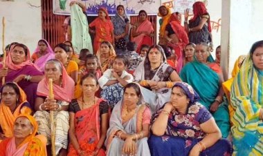 विधायकों के लिए उजड़ गई 77 परिवारों की दुनिया, बुलडोजर कार्रवाई से 1600 लोग बेघर, ग्रामीणों ने पुलिस पर किया पथराव, गांव में एंट्री पर लगी रोक