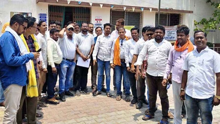 किडनी मरीज के परिजन को कथित धमकी मामले में BMO हटाने से भड़का विरोध, डॉक्टरों ने दी ‘नो वर्क, नो पे’ की चेतावनी, समर्थन में उतरा समाधान मंच