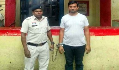 रायपुर में फर्जी दस्तावेज रैकेट का खुलासा, लेटरहेड-हस्ताक्षर का दुरुपयोग, खुद पार्षद ने दबिश देकर पकड़वाया, च्वॉइस सेंटर संचालक विपीन गिरफ्तार