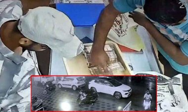 गोबरा नवापारा में बंदूक की नोक पर व्यापारी से बंदूक की नोक पर 10 लाख रूपये की लूट!, वारदात का सीसीटीवी फुटेज आया सामने, जांच में जुटी पुलिस