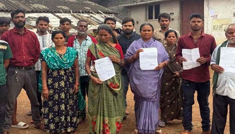 नकटी के बाद अब तूता में भी चलेगा बुलडोजर!, 36 परिवारों को मकान तोड़ने का नोटिस, 6 जुलाई तक मांगा जवाब, कांग्रेस ने ग्रामीणों से की मुलाकात