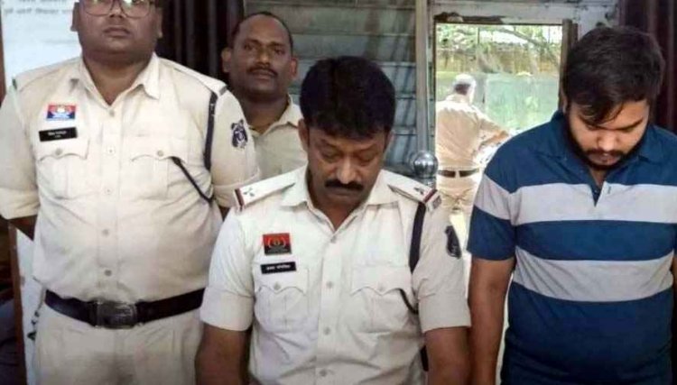 शादी का झांसा देकर दुष्कर्म का आरोप, 2 महीने से फरार आरोपी की पुलिस ने छापामारी कर ससुराल से किया गिरफ्तार, छज्जे पर छिपा मिला दुष्कर्मी अमन