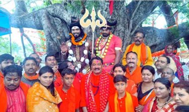 अभनपुर विधायक इंद्र कुमार साहू ने सपत्नीक निकाली भव्य पंचकोशी यात्रा, हजारों शिवभक्त हुए शामिल, गरियाबंद में बरसते पानी में कांवड़ियों की सेवा ने जीता दिल