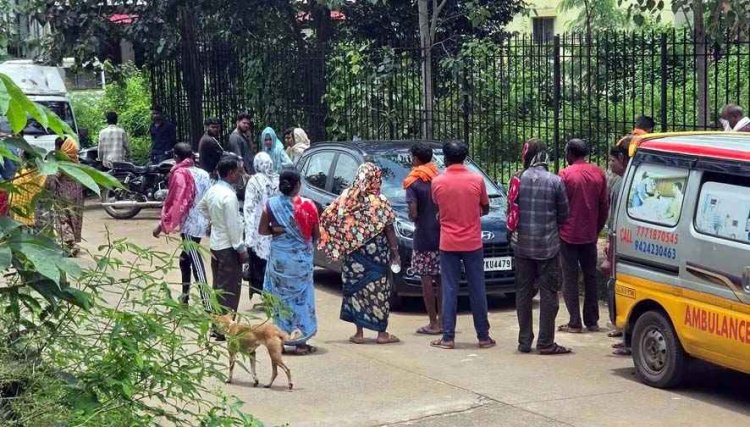 लव मैरिज के डेढ़ साल बंद कमरे में फंदे से लटकी मिली 19 वर्षीय युवती, इधर नाबालिग लड़की के साथ सामूहिक दुष्कर्म, जंगल में मिली लाश