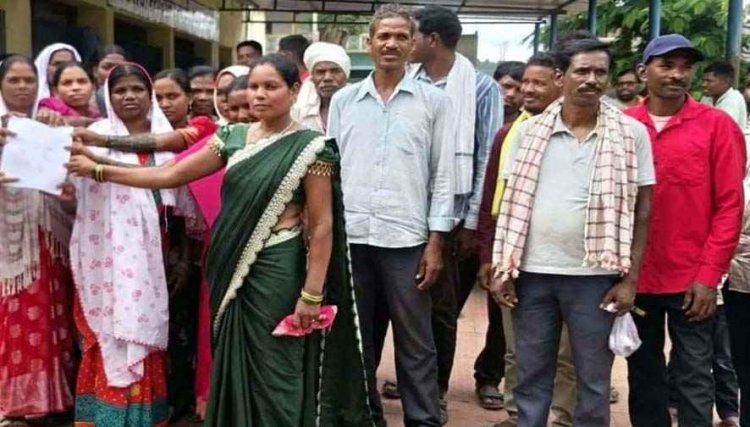सच बोलना पड़ा भारी!, SDM ने महिला सरपंच को किया बर्खास्त, पंचायत में मचा बवाल, बर्खास्तगी के विरोध में 20 पंचों ने दिया सामूहिक इस्तीफा