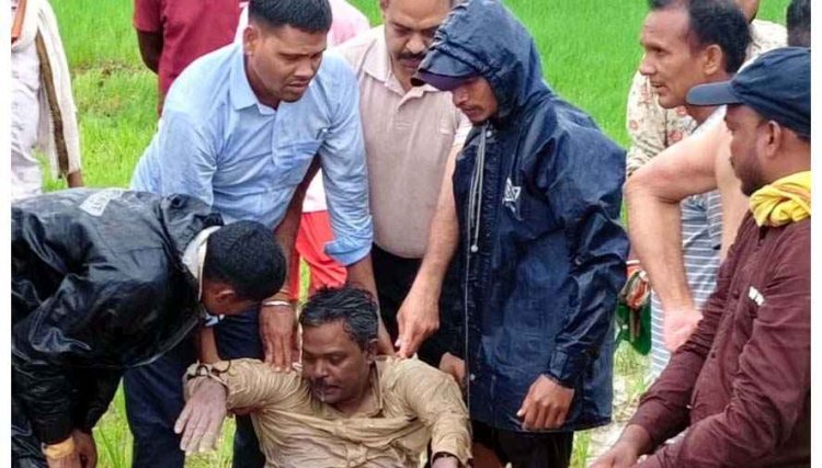 तेज बहाव में बहा शिक्षक, छुरा पुलिस ने ग्रामीणों संग चलाया सफल रेस्क्यू ऑपरेशन, सूखा नदी के बीच से सुरक्षित बाहर निकालकर परिजनों को सौंपा