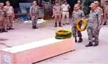 केंद्रीय विद्यालय के पास मिला ड्यूटी खत्म होने के बाद लापता CRPF आरक्षक का शव, पेड़ पर फांसी से लटकी मिली लाश, मचा हड़कंप, घरेलू विवाद बनी वजह!