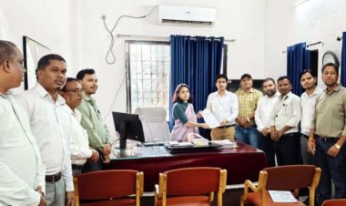 कृषि फसल सर्वेक्षण कार्य से मुक्त रखने अपर कलेक्टर को सौंपा ज्ञापन, राजस्व निरीक्षक संघ के बाद अब ग्रामीण कृषि विस्तार अधिकारी संघ का बहिष्कार