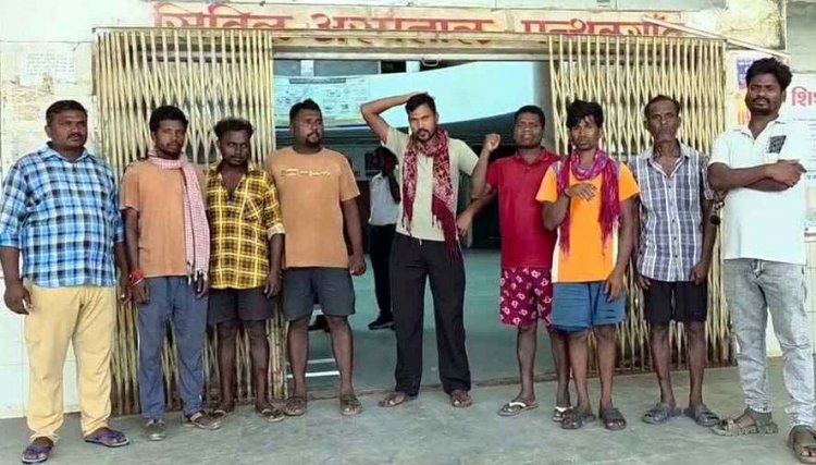 11 केवी की हाईटेंशन वायर से लोहे का पोल उठाने के दौरान करंट की चपेट में आए मजदूर, 2 मजदूरों की गई जान, दो गंभीर, साथी श्रमिकों ने किया हंगामा